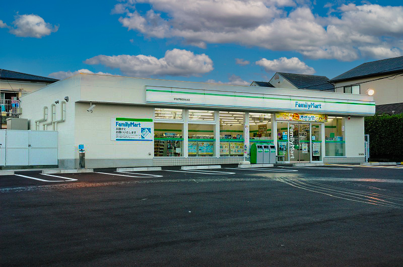 ファミリーマート 宇治伊勢田北山店